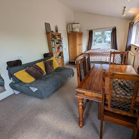 Bristol Self-Catering Studio+Kitchen+Parking Bagian luar foto