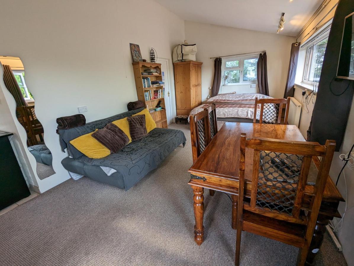 Bristol Self-Catering Studio+Kitchen+Parking Bagian luar foto